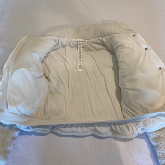 ALO Snow Angel Puffer - Picture 3 of 7